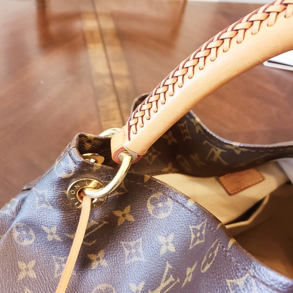 Louis Vuitton Artsy MM - Picture 2 of 5